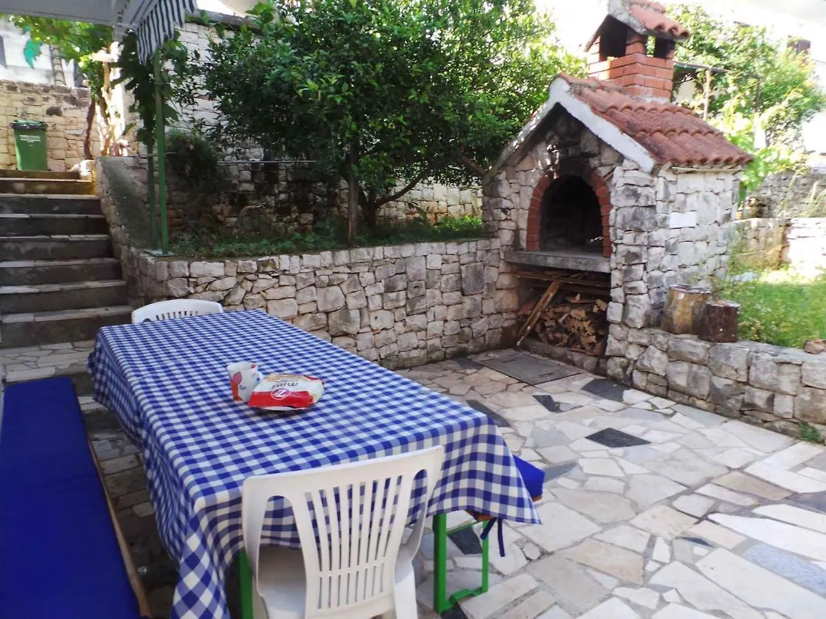 1 Bedroom Amazing Apartment In Trogir 0*,