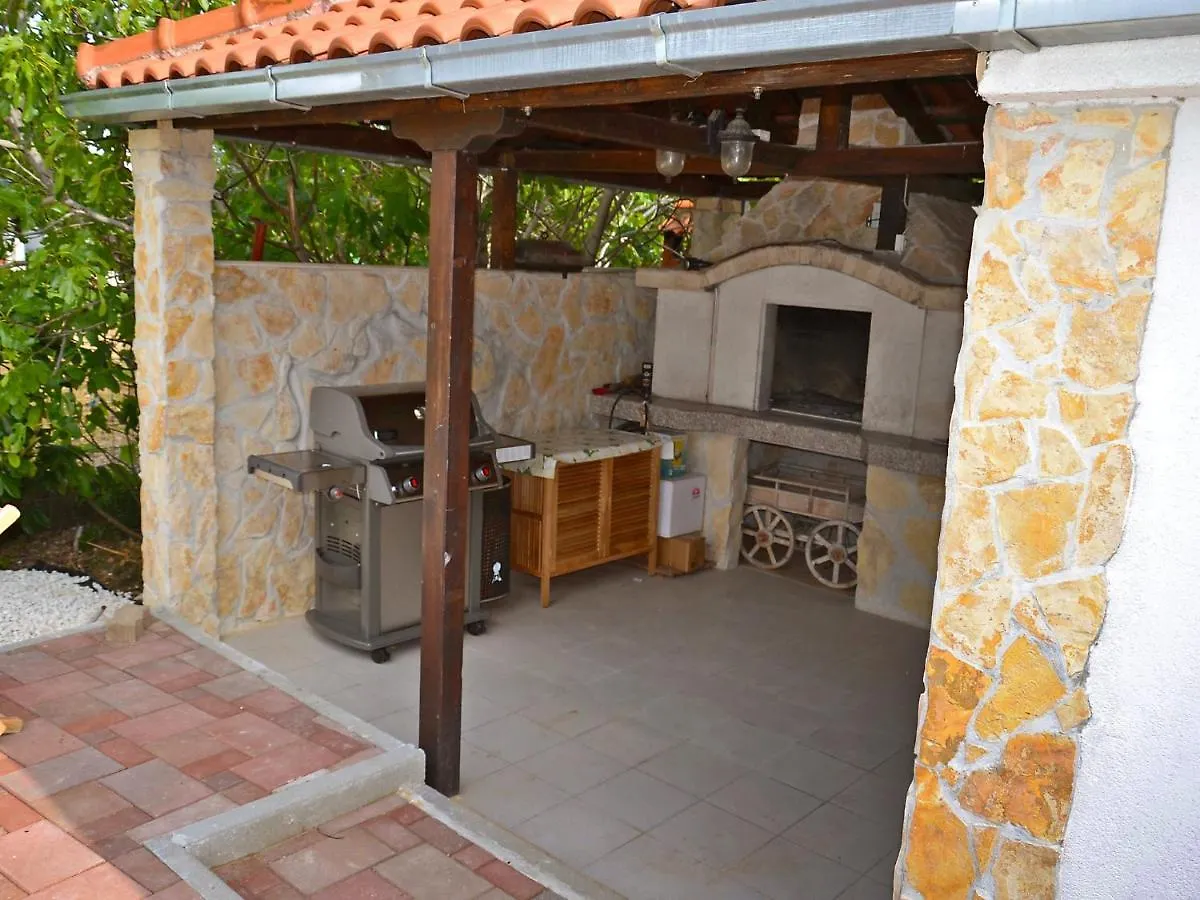 1 Bedroom Amazing Apartment In Trogir
