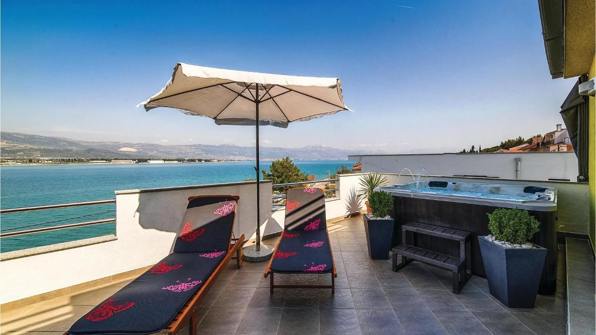 1 Bedroom Amazing Apartment In Trogir