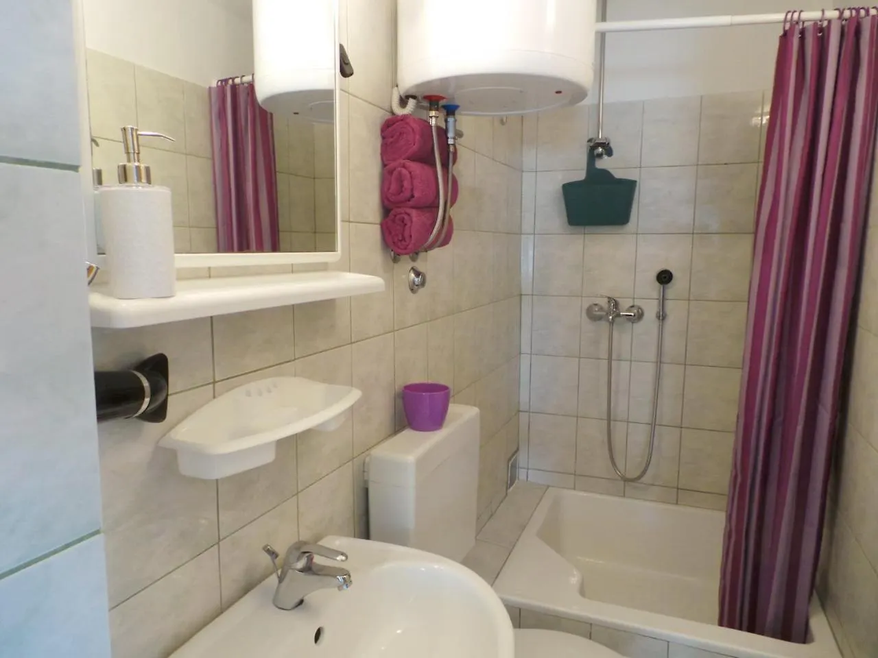 1 Bedroom Amazing Apartment In Trogir 0*,  Kroatien